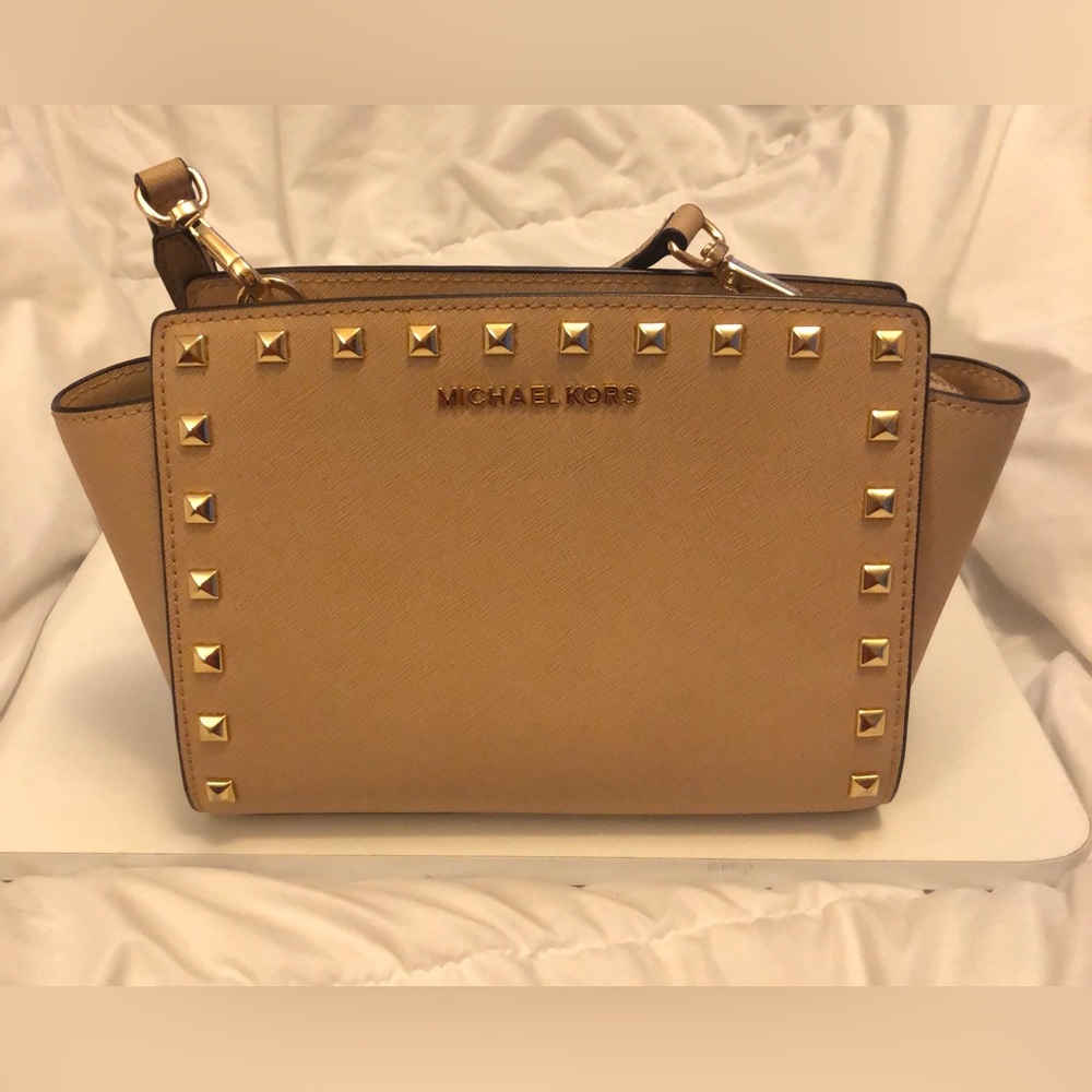Michael Kors crossbody bag